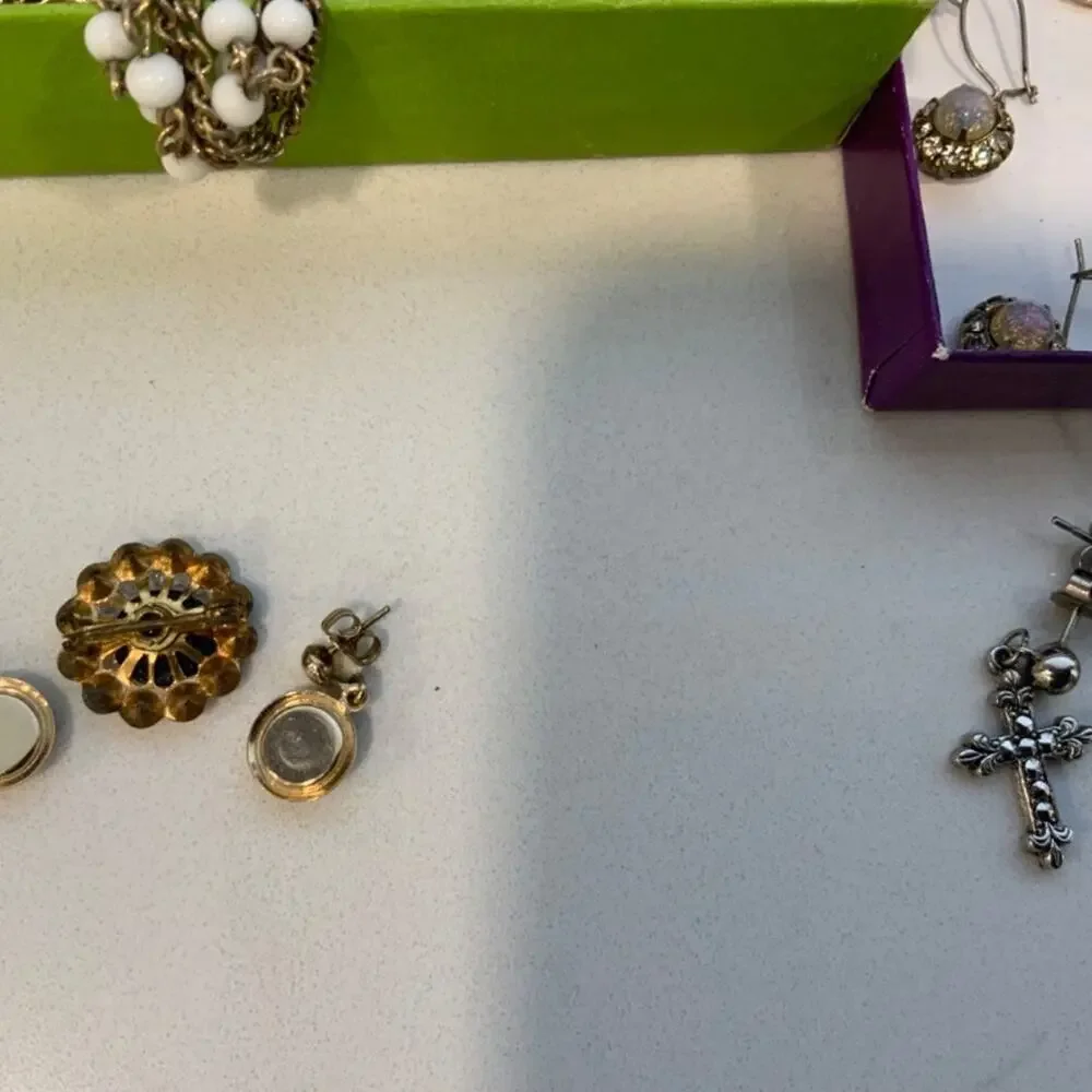 Vintage Small Cameo Brooch and Earrings